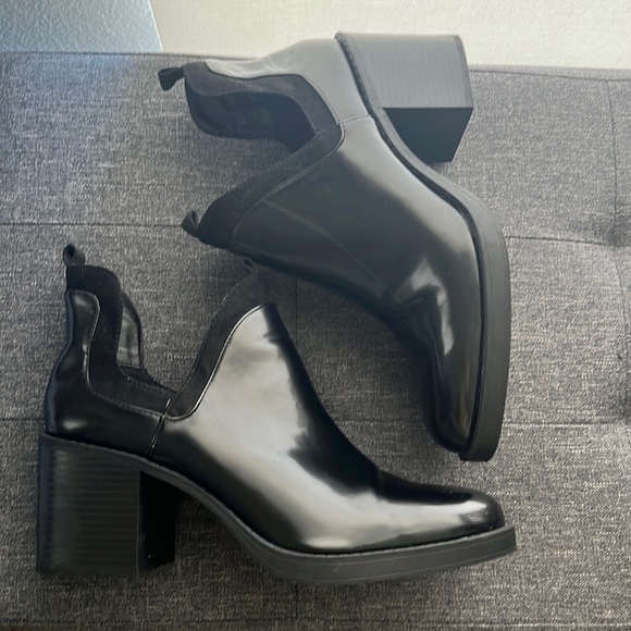 Zara Shoes - Zara Trafaluc Ankle Boots sz 10